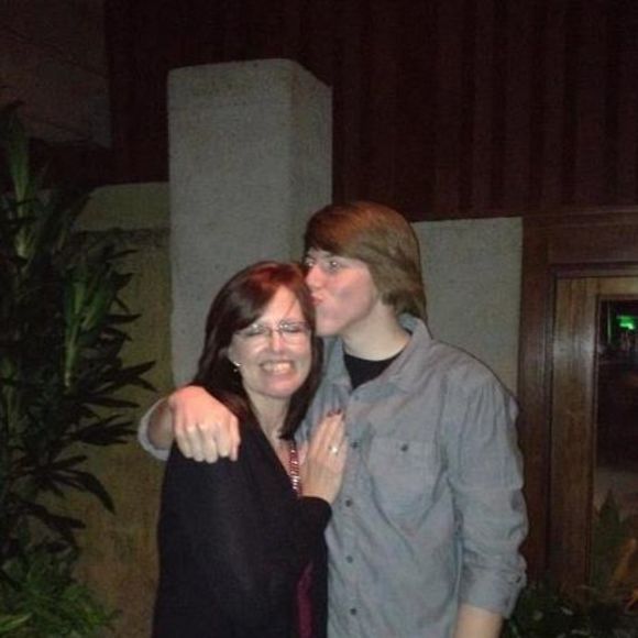 Meet your Posher, Lisa - Picture 1 of 1